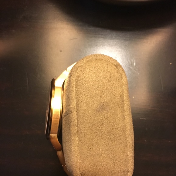 Authentic Burberry Watch - Picture 4 of 6